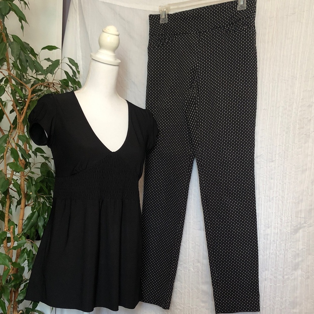 VAN HEUSEN size 8 black & white polka dot stretch pants & MKM Design size S top